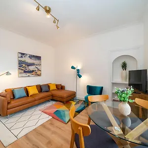  Apartment Abbotsford